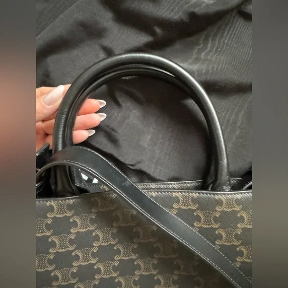 NWOT CÉLINE Black Triomphe Coated Canvas Vertical Cabas Medium - Picture 16 of 16